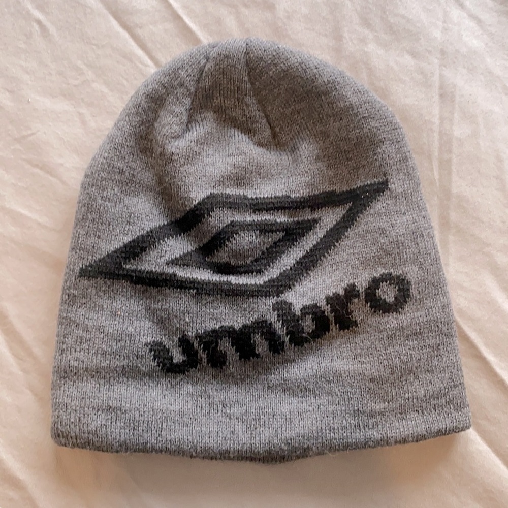 Umbro boys knit hat - NWOT